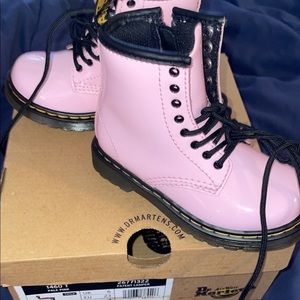 Toddler pink Dr. martens